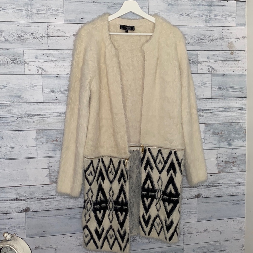 Minkas Super Soft Long 2-1 Sweater Black and White Size M